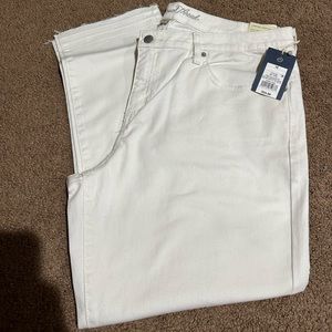 Super Cute White Universal Thread jeans size 16